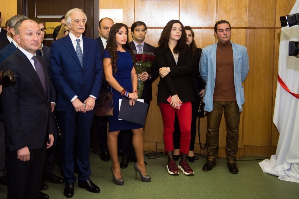 Leyla Əliyeva Moskvada büst açılışında - FOTOLAR