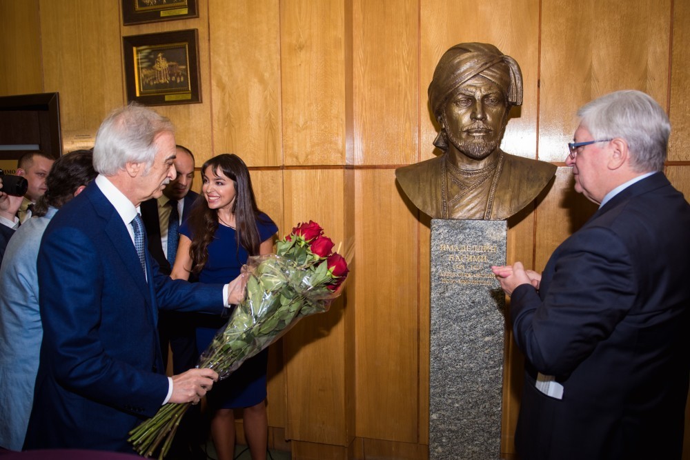 Leyla Əliyeva Moskvada büst açılışında - FOTOLAR