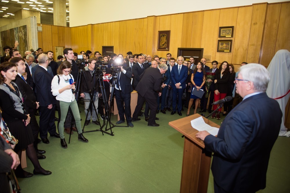 Leyla Əliyeva Moskvada büst açılışında - FOTOLAR