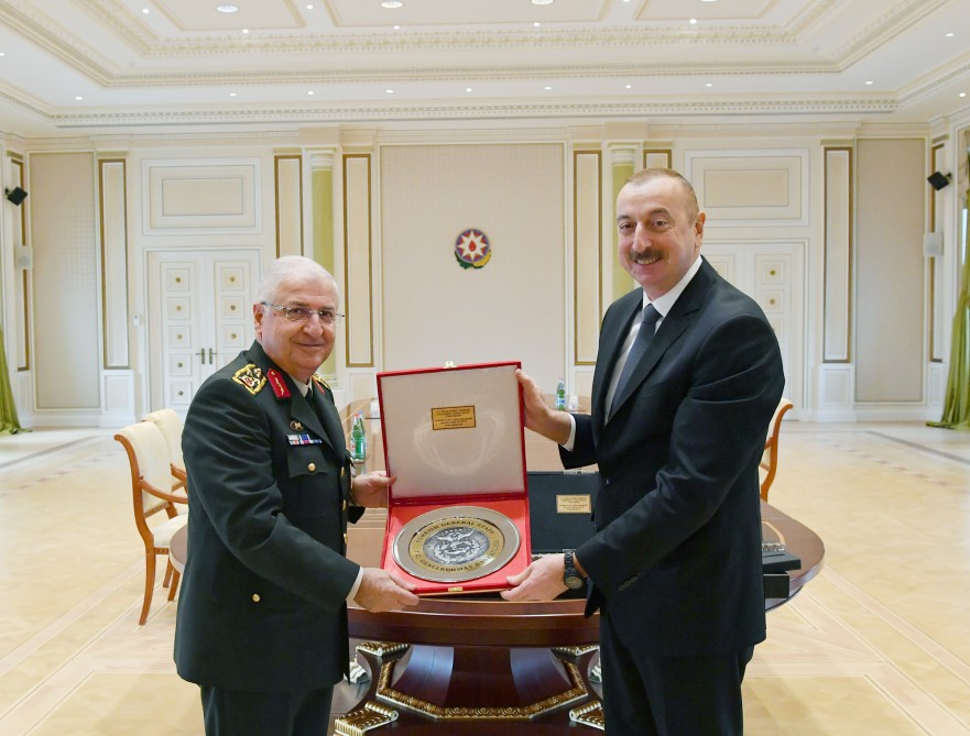 Prezident Türkiyə Baş Qərargah rəisini qəbul etdi   - FOTO