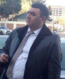 Tanınmış aktyor məktəb direktorunu döydü -  FOTO