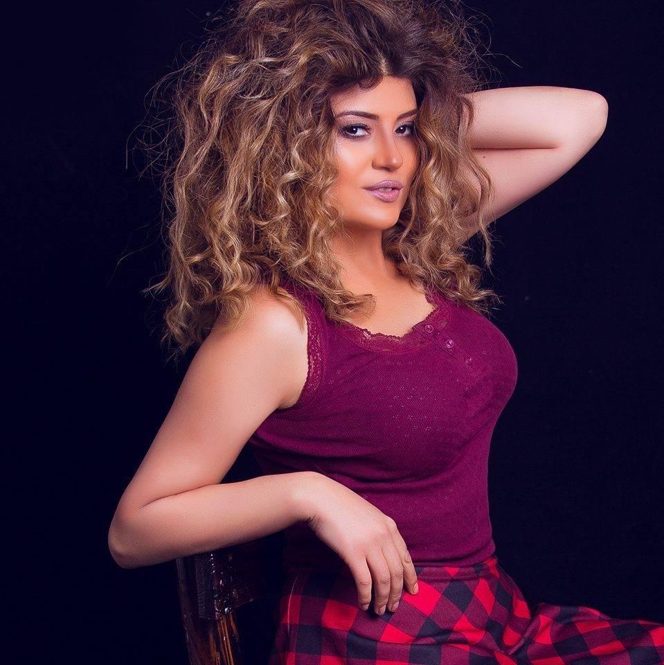 35 yaşlı azərbaycanlı müğənni   NƏNƏ OLDU - FOTO 