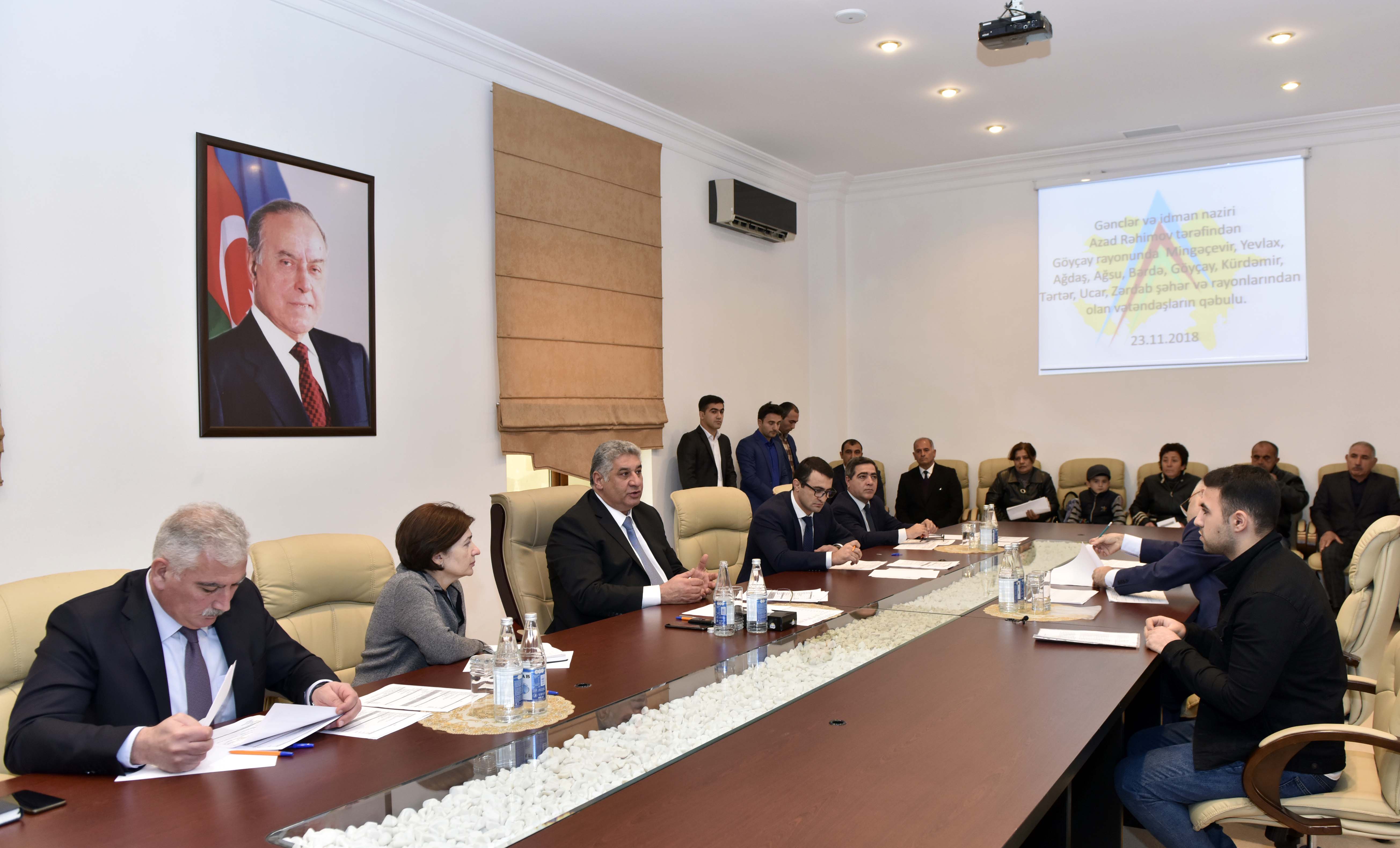 Nazir Göyçayda vətəndaşların şikayətlərini dinlədi    - FOTO