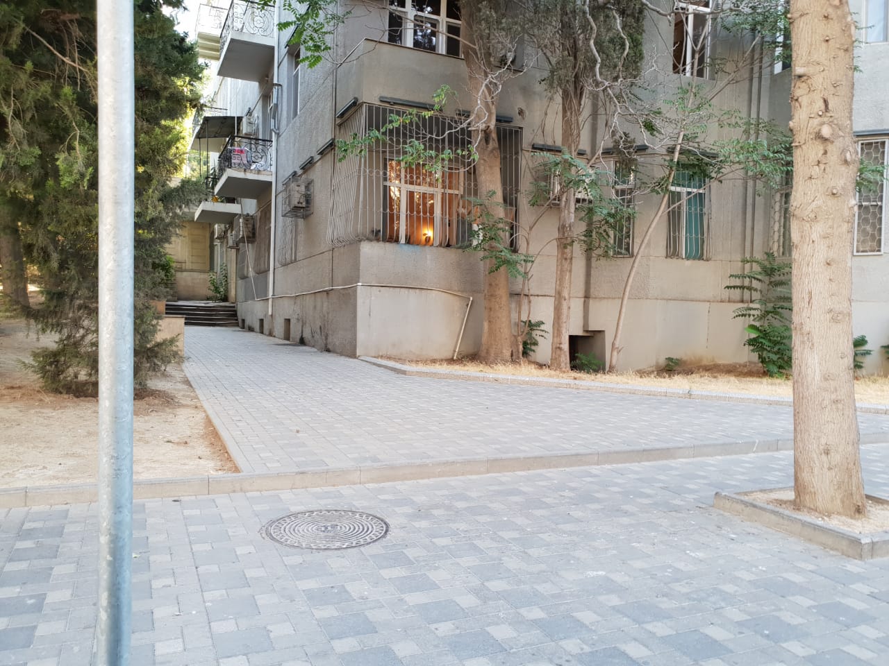 Nissan, Hyundai, QAZ, Ford    hərraca çıxarılacaq (FOTO