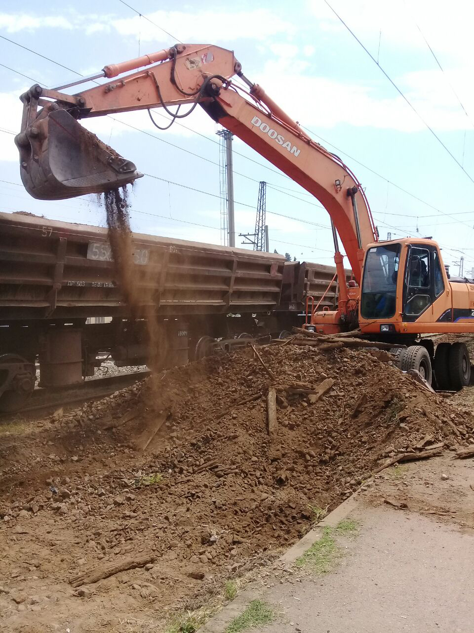 Kürdəmir stansiyasında yeni yoldəyişənlər quraşdırılır  - FOTO