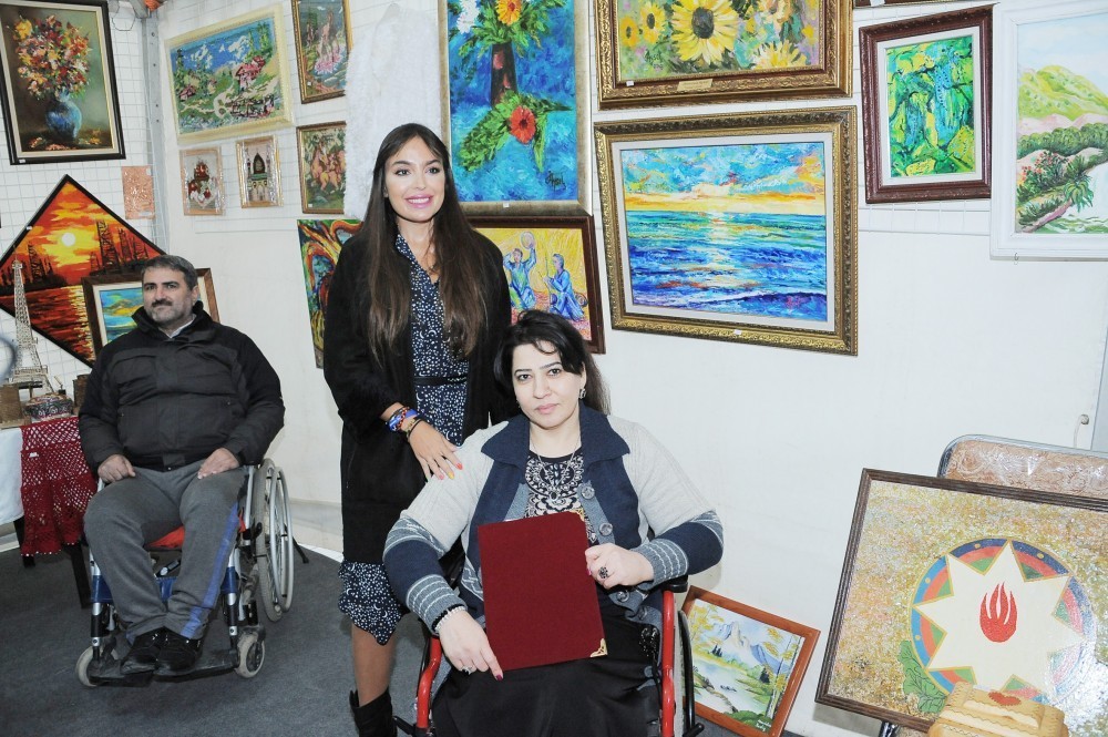 Leyla Əliyeva sərgidə - FOTOLAR