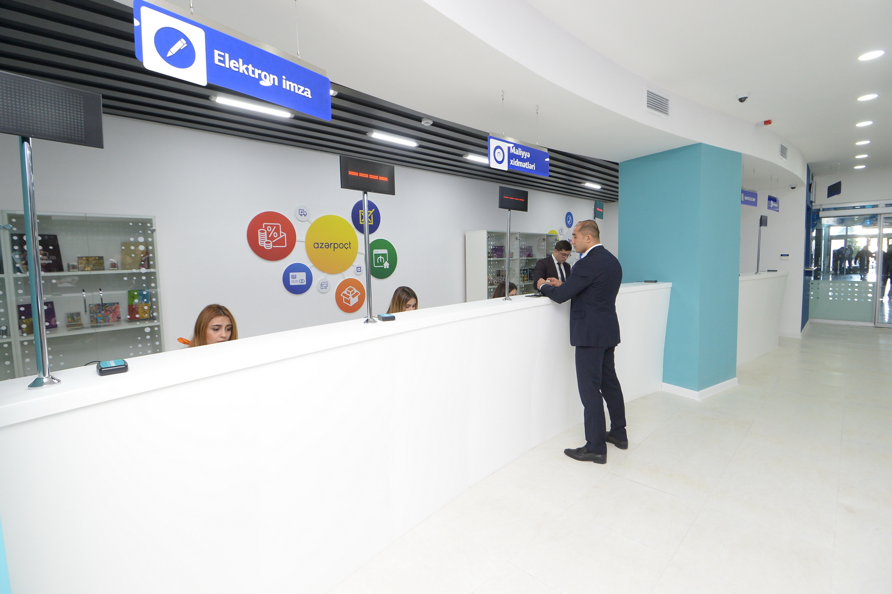 Şəbəkə xidmət mərkəzi istifadəyə verildi  - FOTOLAR